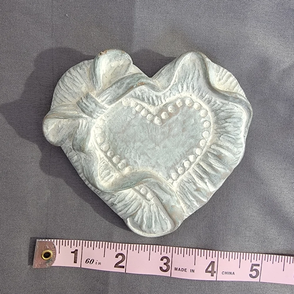 Isabel Bloom Set Of 6 Vintage All Signed Concrete Decorative Hearts
